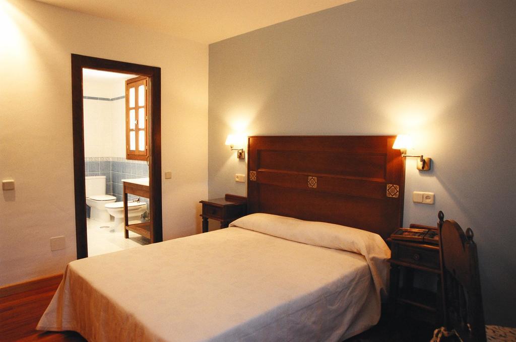Hotel Casa De Aldea La Pumariega à Caces Extérieur photo