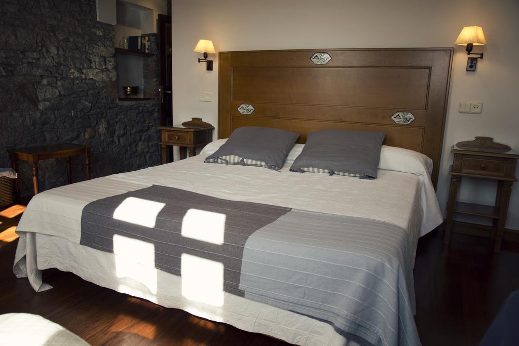Hotel Casa De Aldea La Pumariega à Caces Extérieur photo